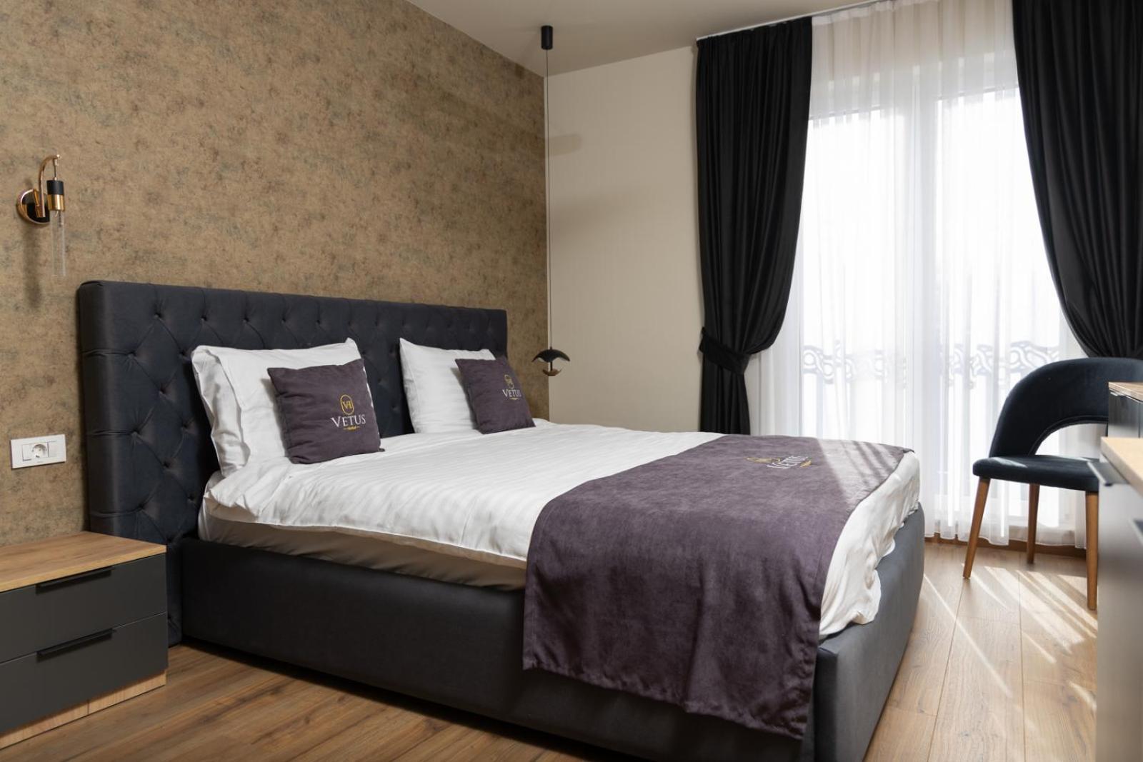 Vetus Hotel Pristina Exterior photo